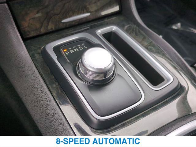 Used 2018 Chrysler 300 Limited w/ Safetytec Plus Group RWD image 19