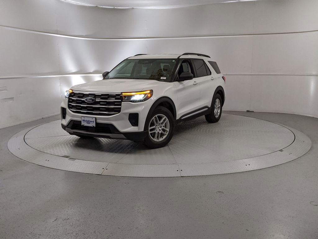 New 2025 Ford Explorer Active image 6