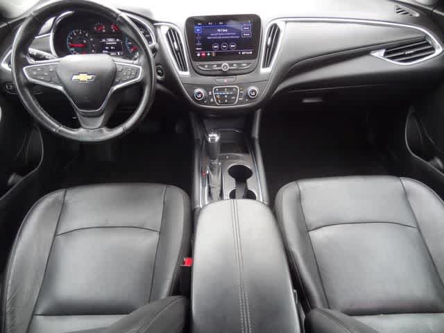 Used 2019 Chevrolet Malibu LT w/ Leather Package FWD image 11