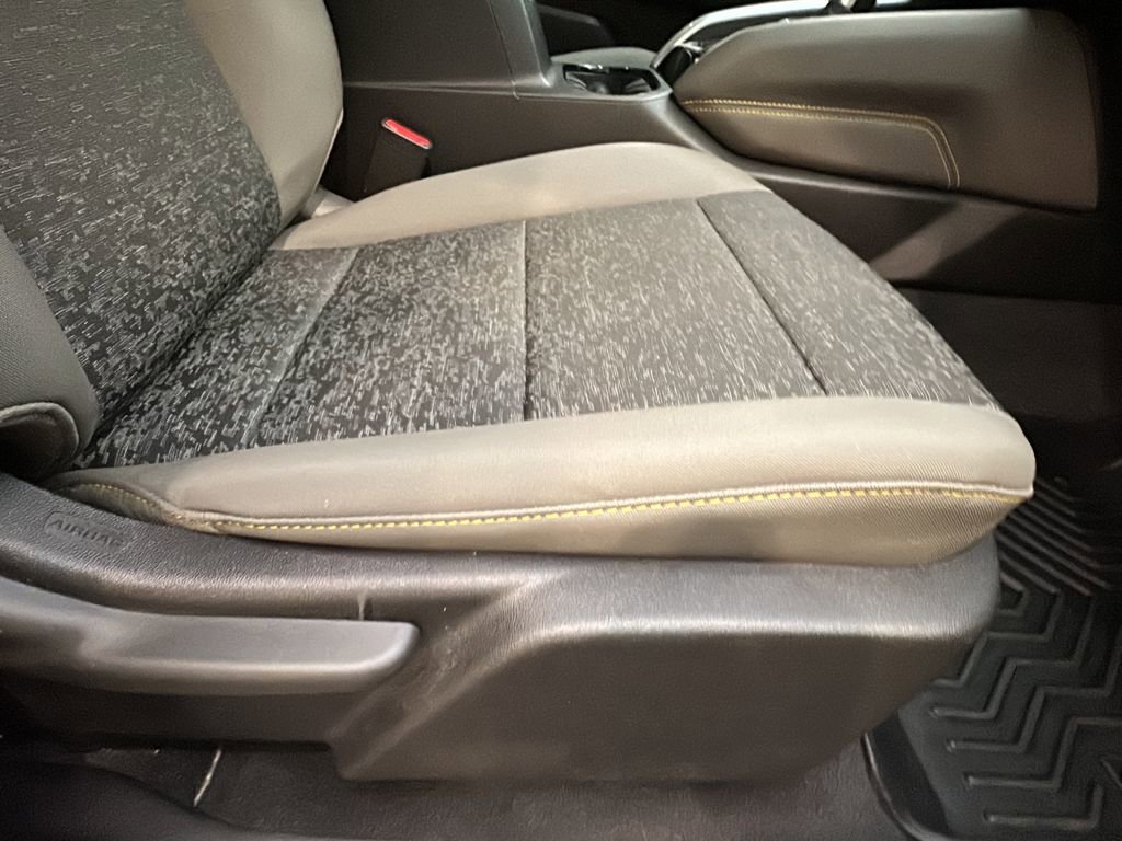 Used 2024 Chevrolet Colorado ZR2 w/ Technology Package image 16