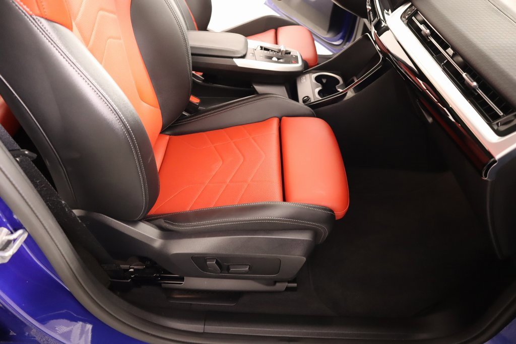 Used 2025 BMW X2 xDrive28i w/ M Sport Package image 14