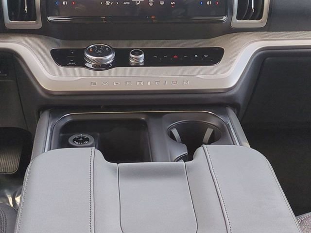 New 2026 Ford Expedition Active RWD image 18