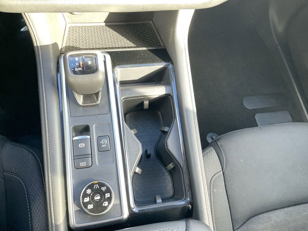 Used 2024 Nissan Pathfinder SV image 22