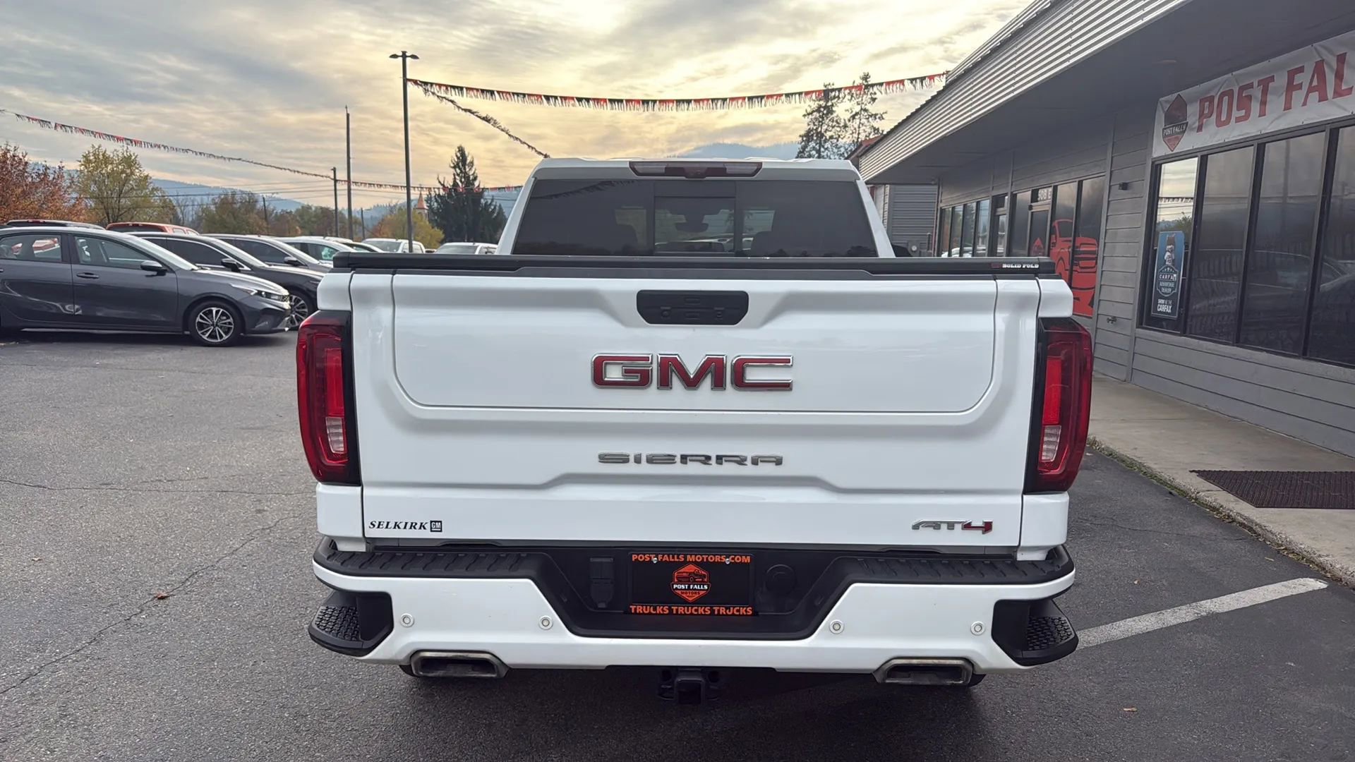 Used 2021 GMC Sierra 1500 AT4 w/ AT4 Value Package image 2
