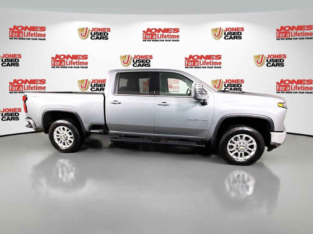 Used 2025 Chevrolet Silverado 2500 LTZ w/ LTZ Convenience Package AWD/4WD image 17
