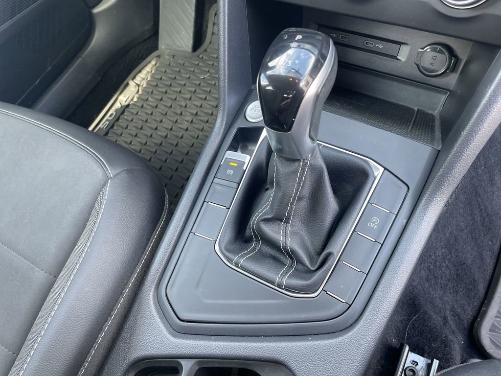Certified 2022 Volkswagen Taos SE image 25