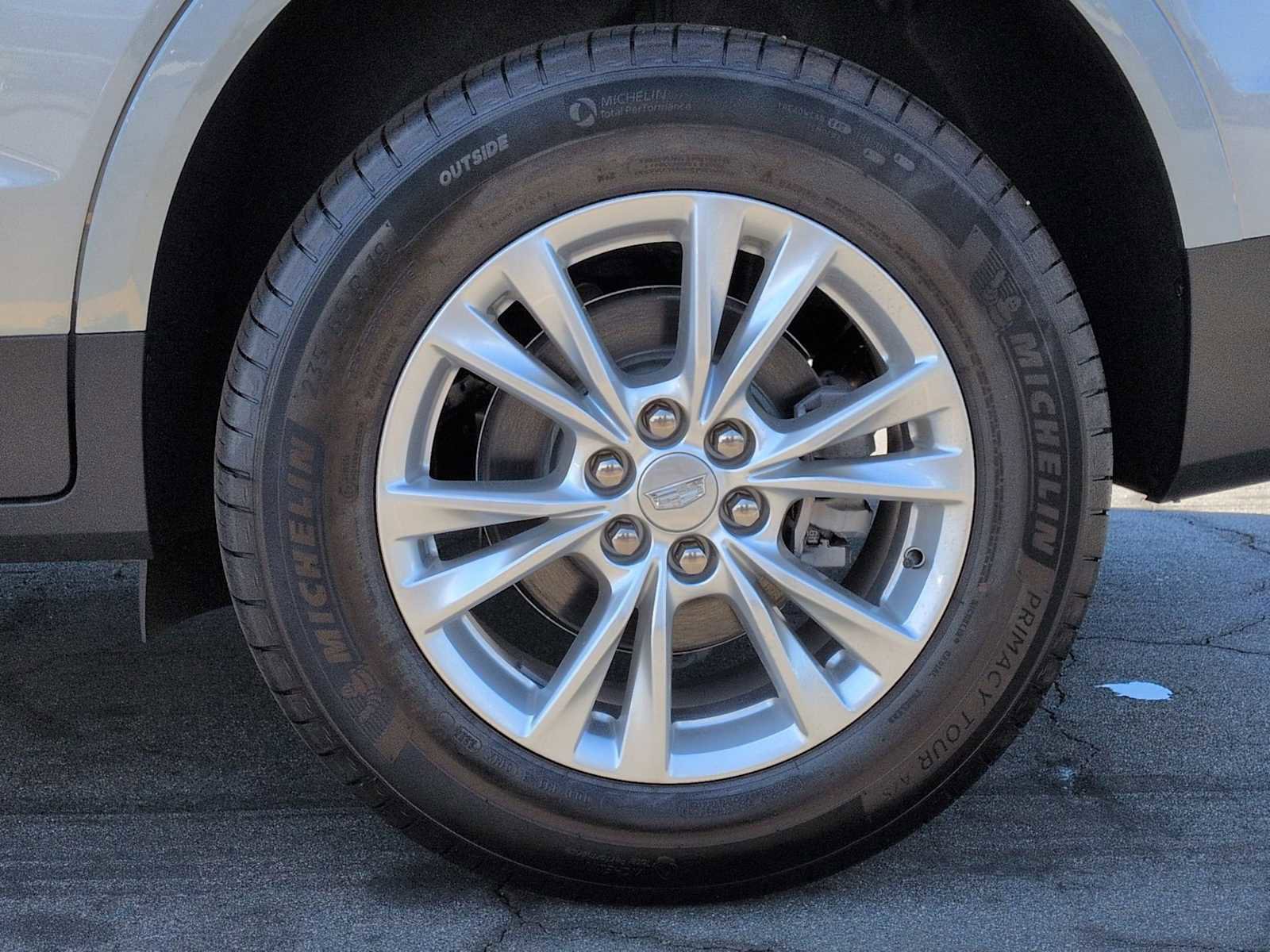 New 2025 Cadillac XT5 Luxury image 27