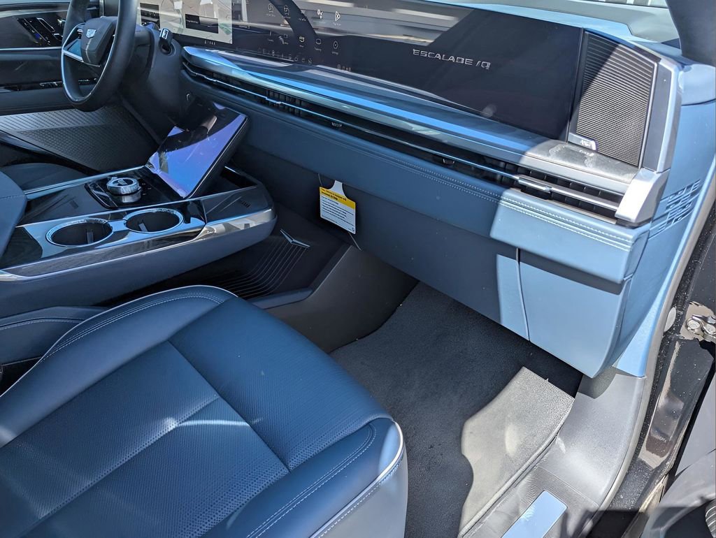 New 2025 Cadillac Escalade IQ Sport 2 AWD/4WD image 16