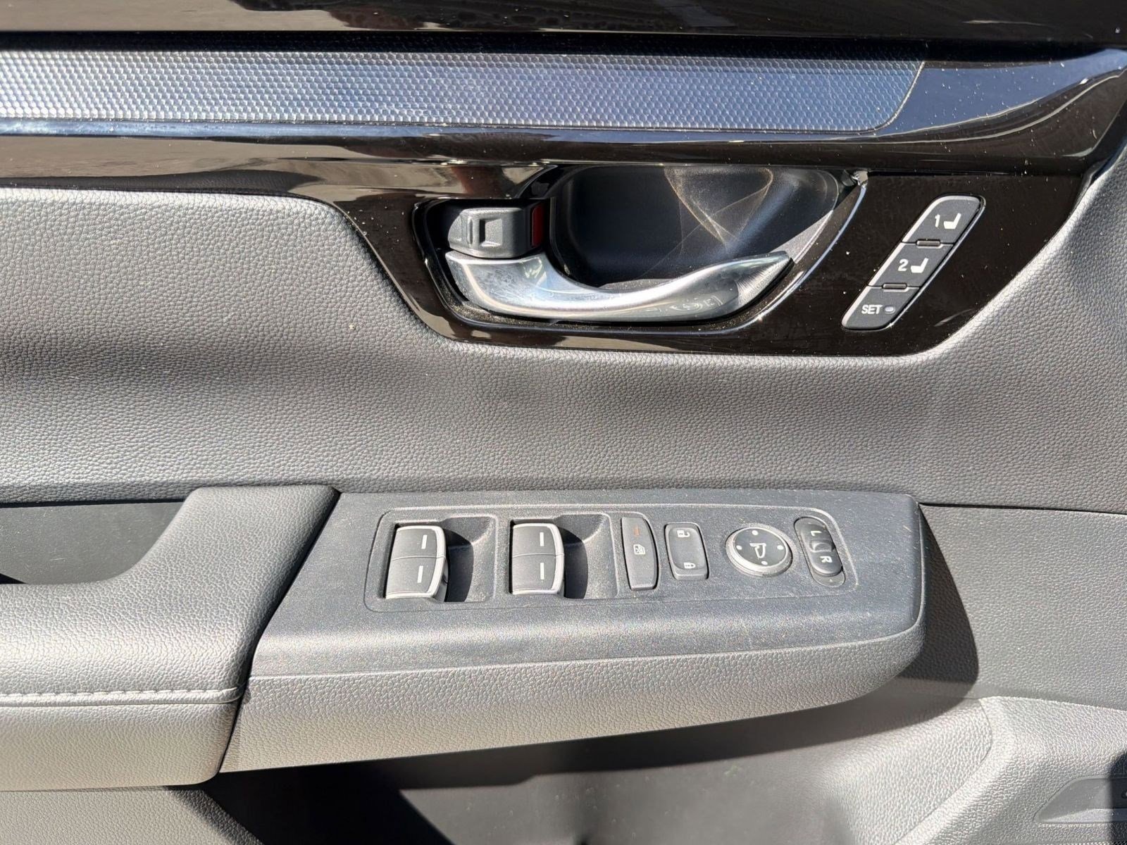 Used 2025 Honda CR-V EX-L image 13
