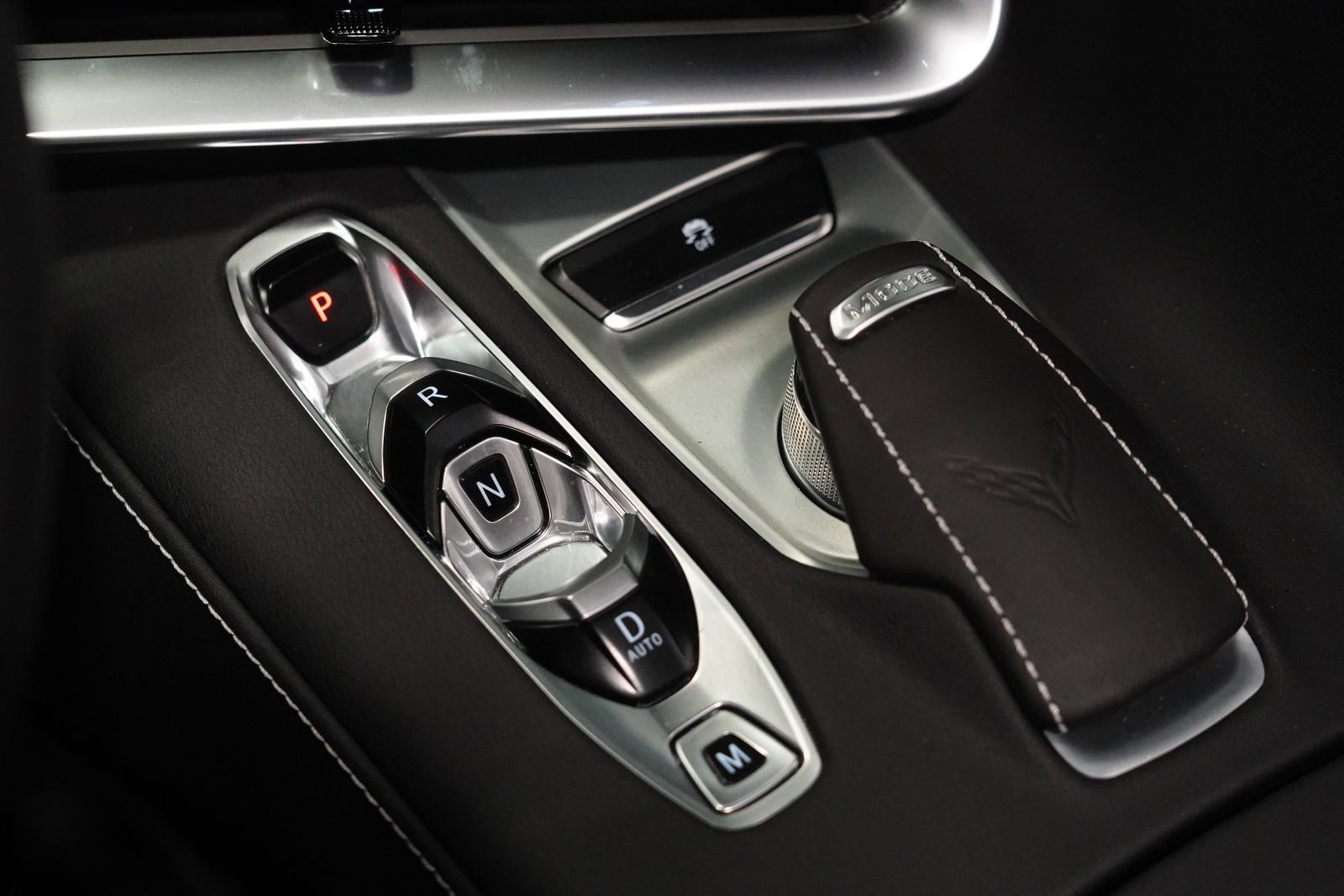 Used 2025 Chevrolet Corvette Stingray Coupe w/ 1LT image 26