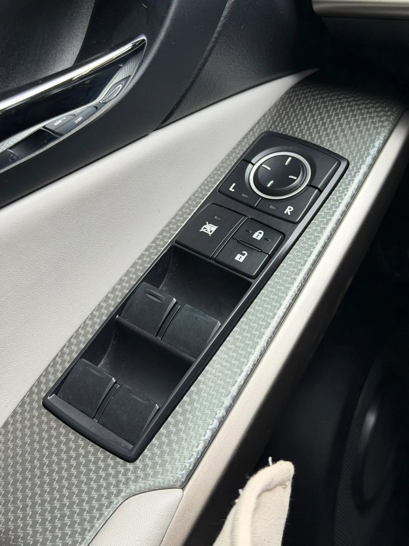 Used 2015 Lexus IS 350 AWD w/ F-Sport Package image 27