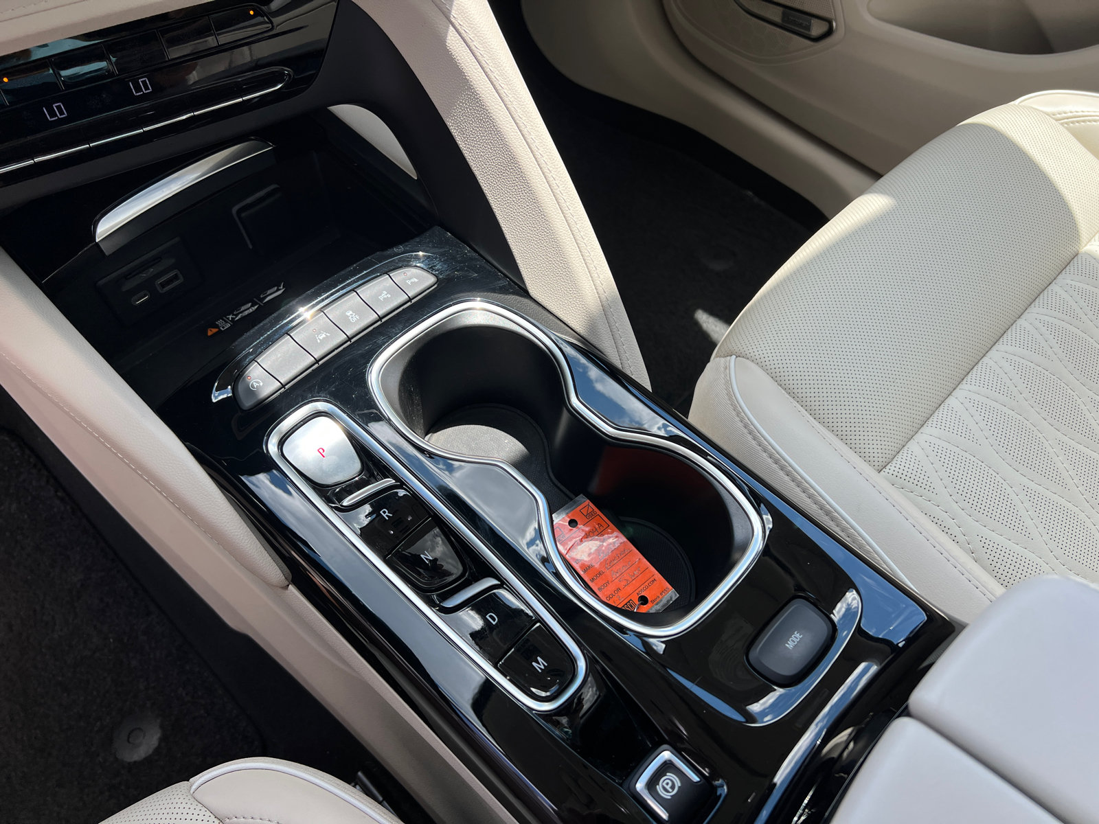 Used 2022 Buick Envision Avenir w/ Technology Package II FWD image 22
