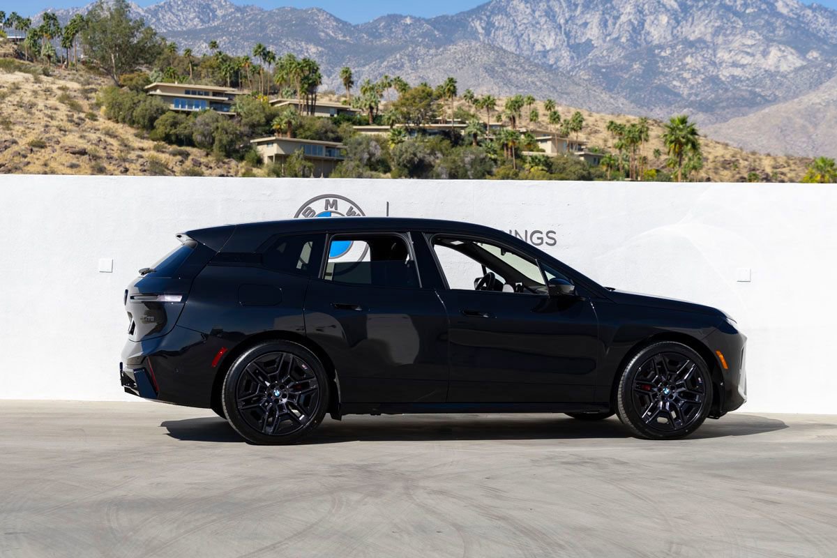 New 2026 BMW iX M70 image 5