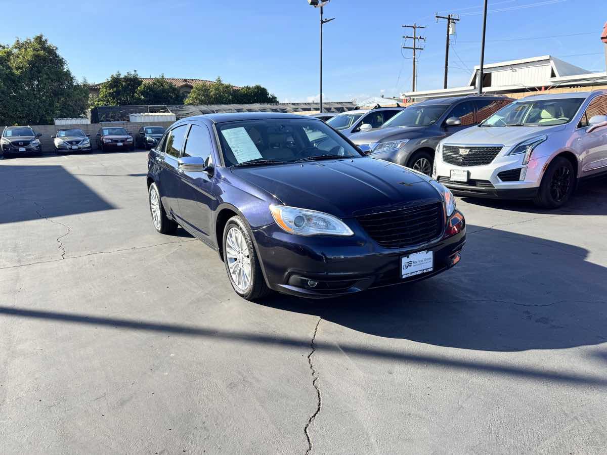 Used 2012 Chrysler 200 Limited FWD image 9