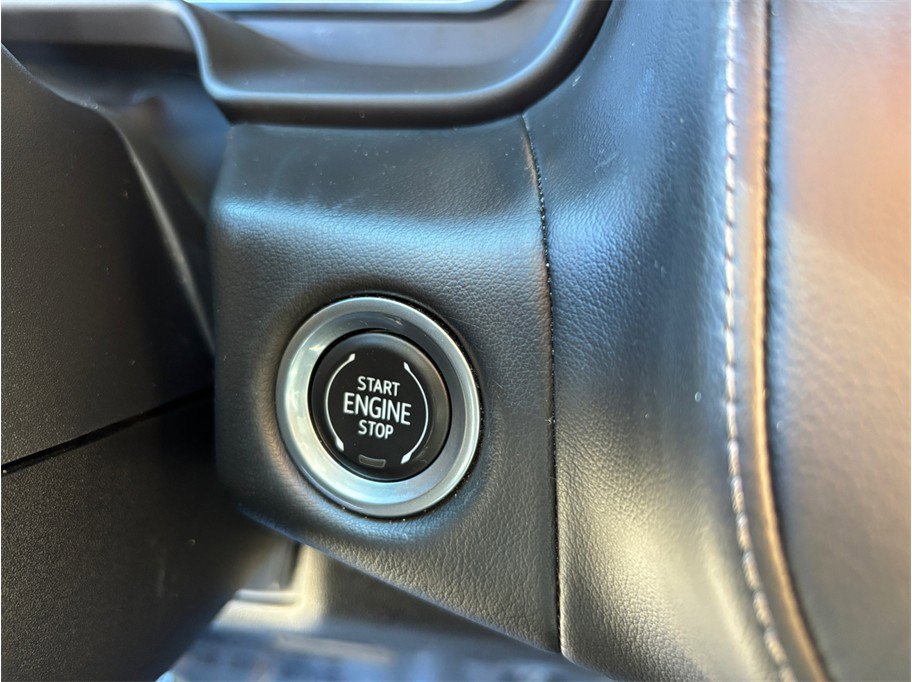 Used 2022 GMC Yukon XL SLE w/ Gmc Pro Safety Plus Package image 29