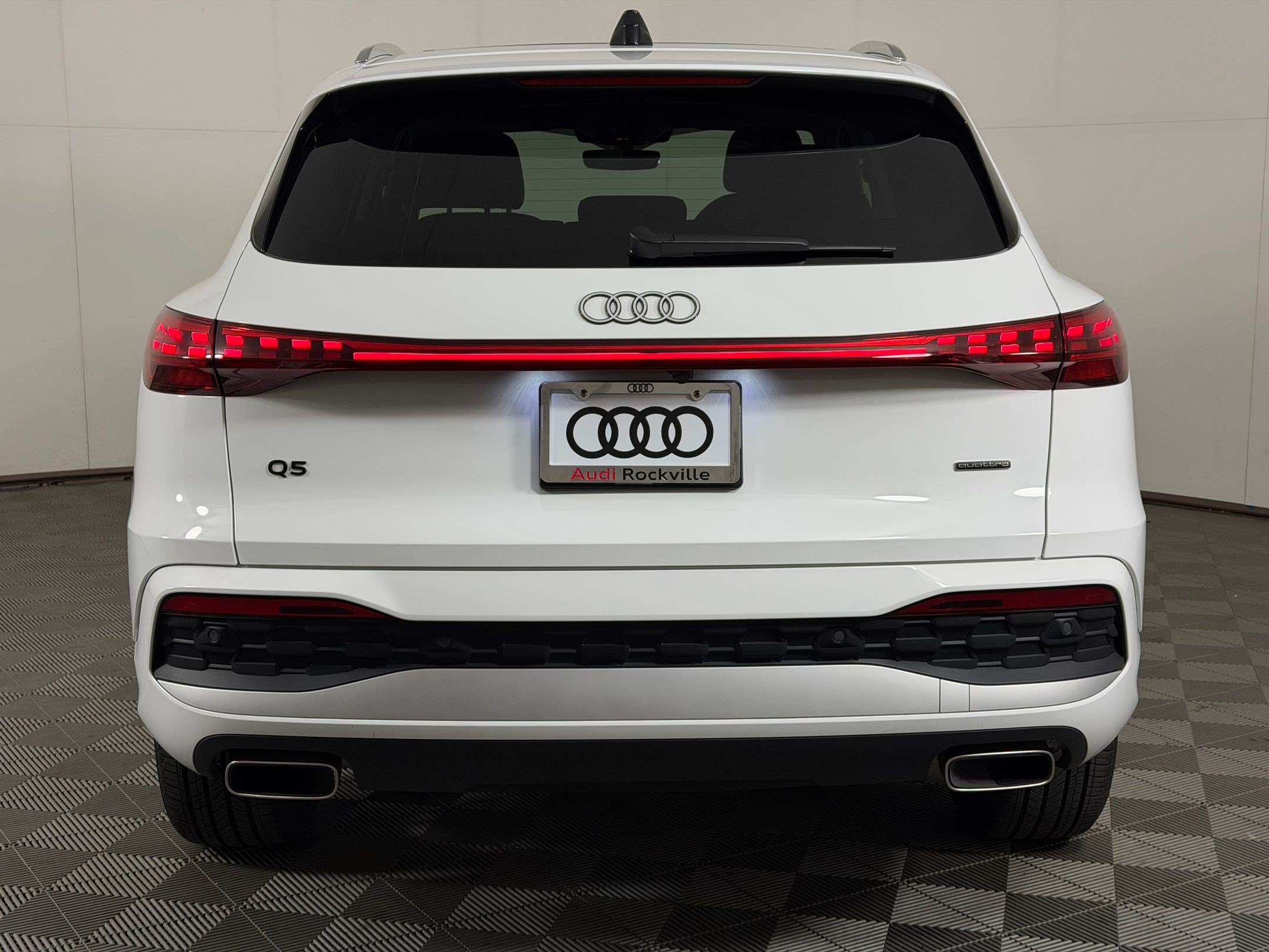 Certified 2025 Audi Q5 Premium w/ Convenience Package AWD/4WD image 10