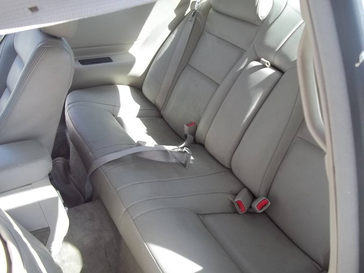 Used 2001 Cadillac Eldorado Touring FWD image 11