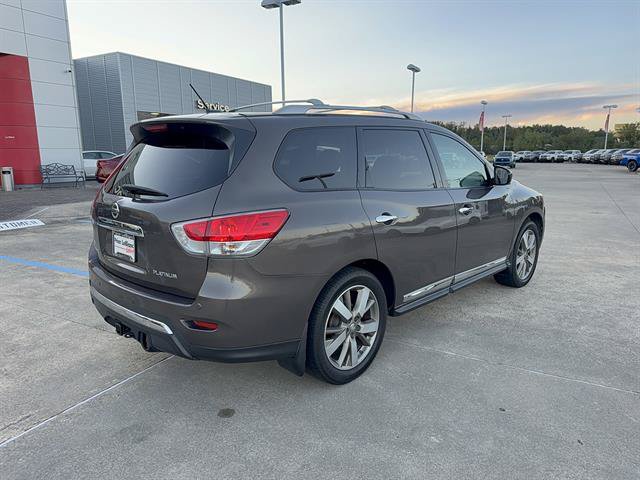 Used 2015 Nissan Pathfinder Platinum FWD image 10
