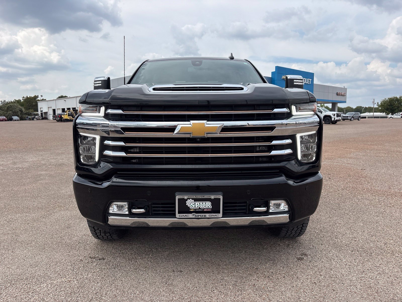 Used 2023 Chevrolet Silverado 2500 High Country w/ Safety Package II AWD/4WD image 9