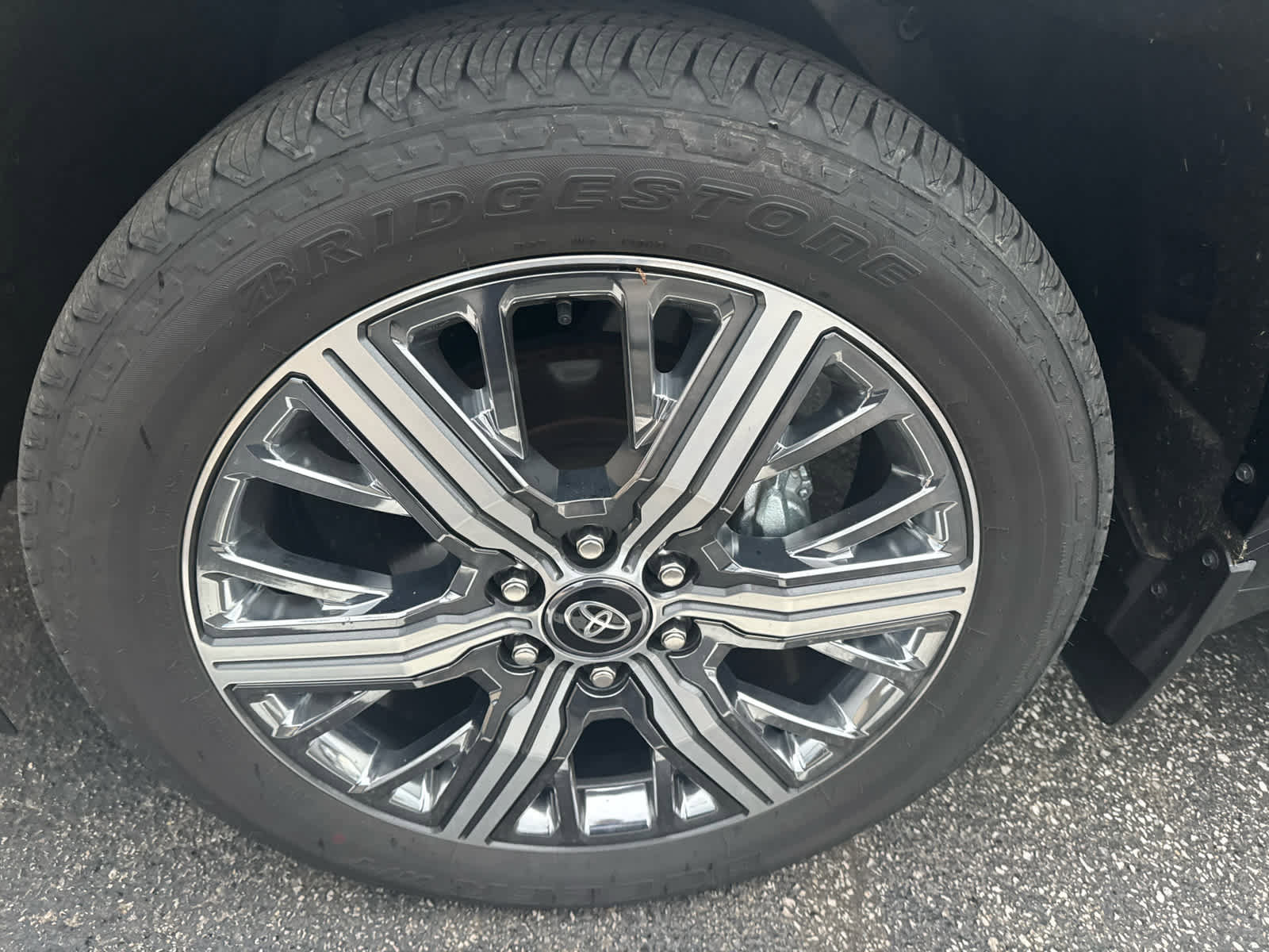 Used 2025 Toyota Sequoia Capstone image 9