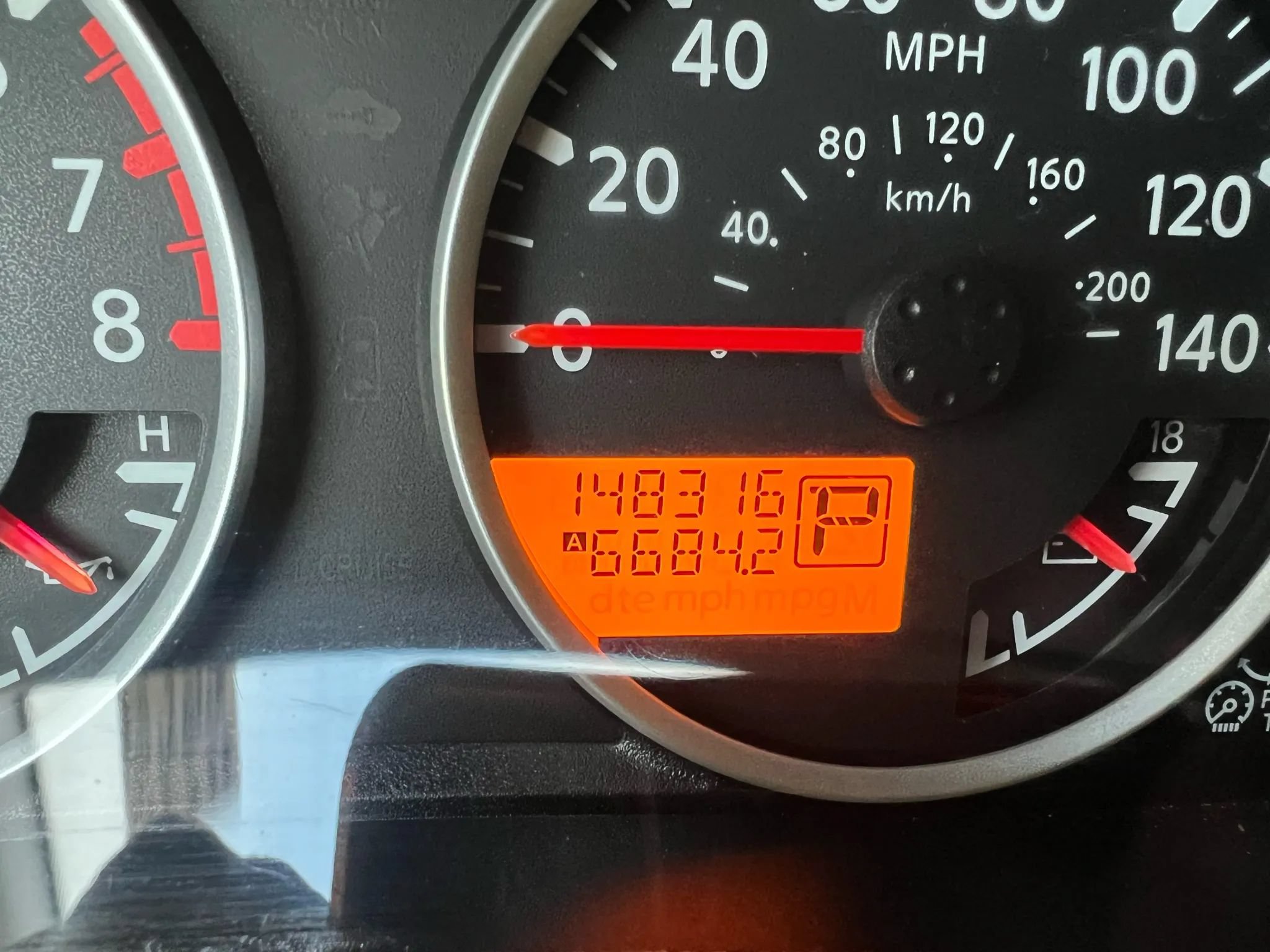 Used 2011 Nissan Pathfinder SV RWD image 9