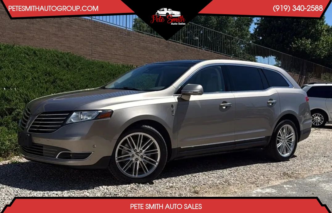 Used 2018 Lincoln MKT AWD w/ Technology Package image 1