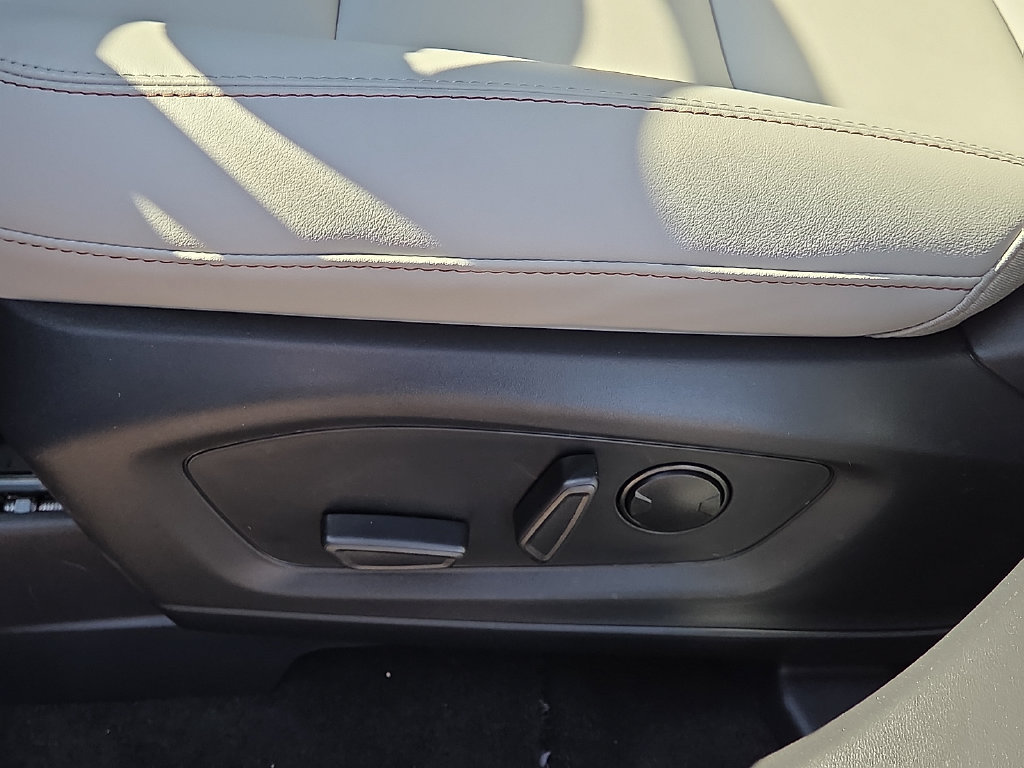 New 2027 Ford Explorer Active w/ Active Comfort Package RWD image 22