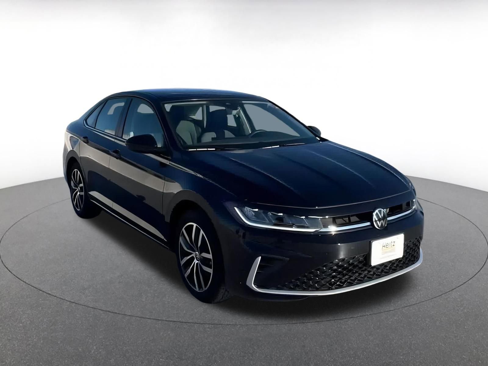 Used 2025 Volkswagen Jetta SE image 4