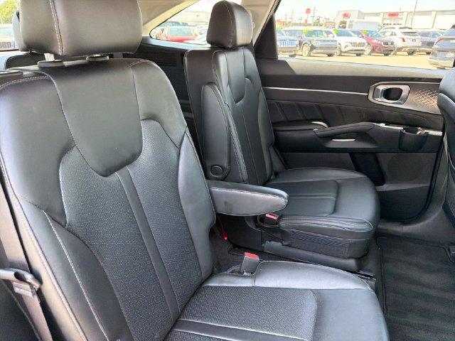 Used 2022 Kia Sorento SX FWD image 27