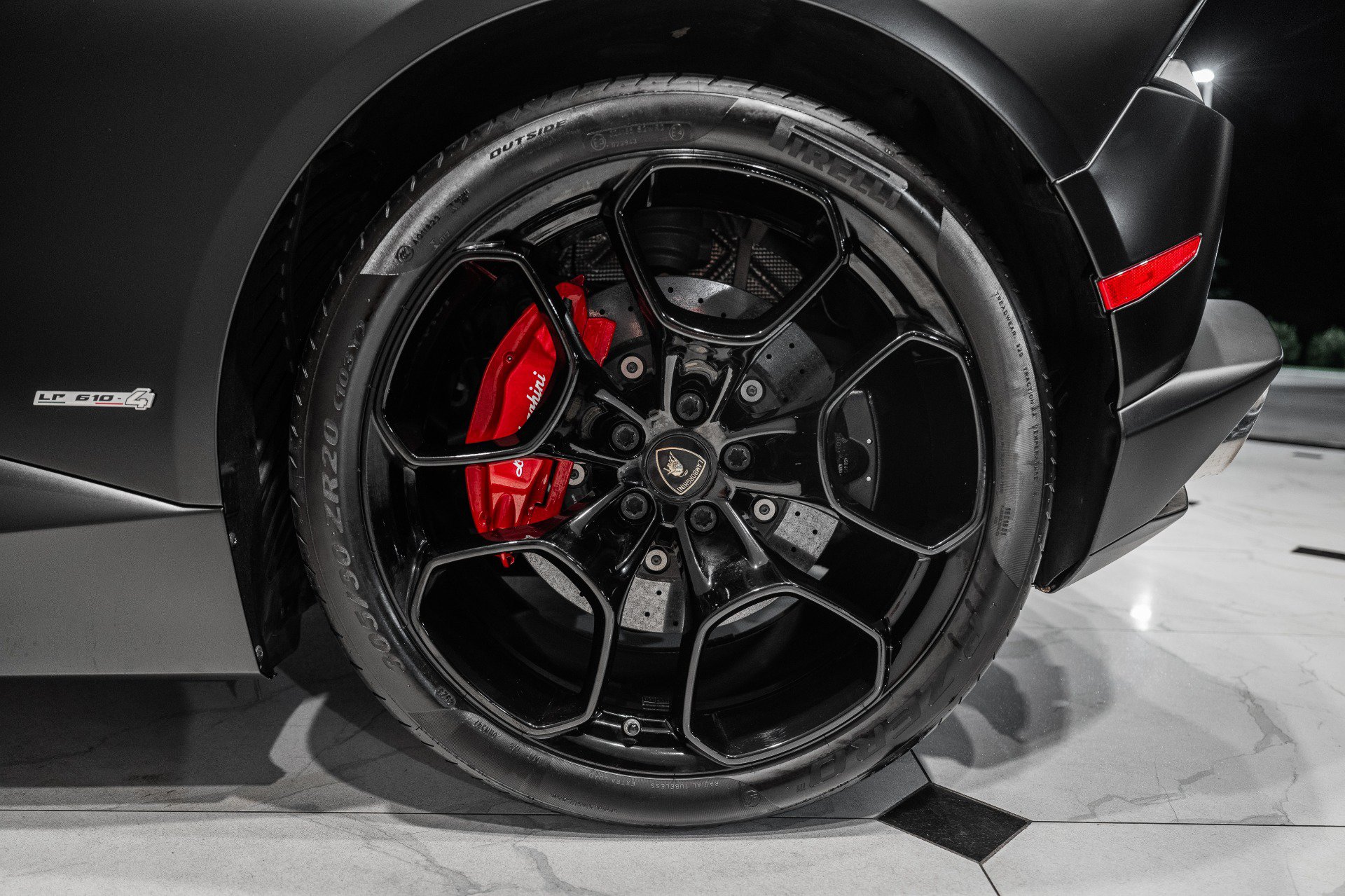 Used 2016 Lamborghini Huracan LP 610-4 AWD/4WD image 10