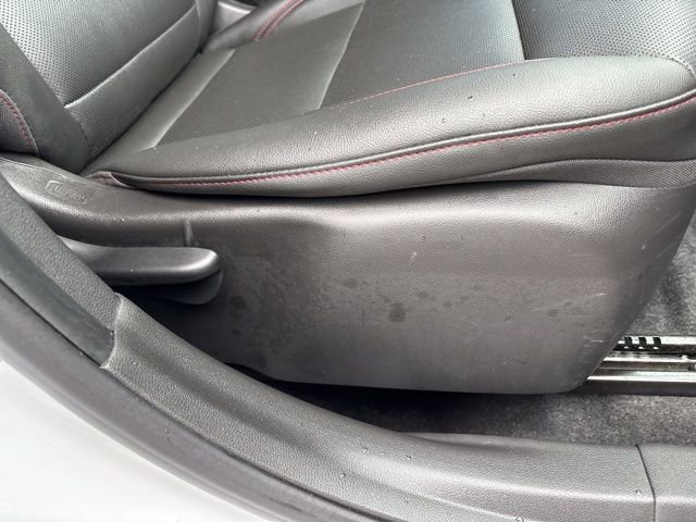 Used 2024 Chevrolet Trax RS w/ Sunroof Package image 36