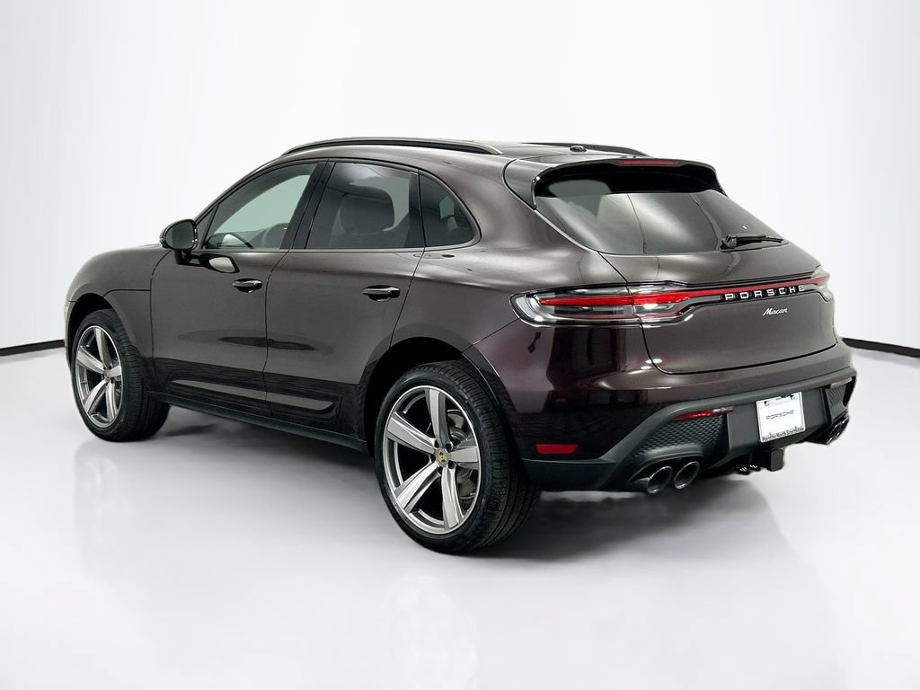 Used 2026 Porsche Macan AWD/4WD image 3