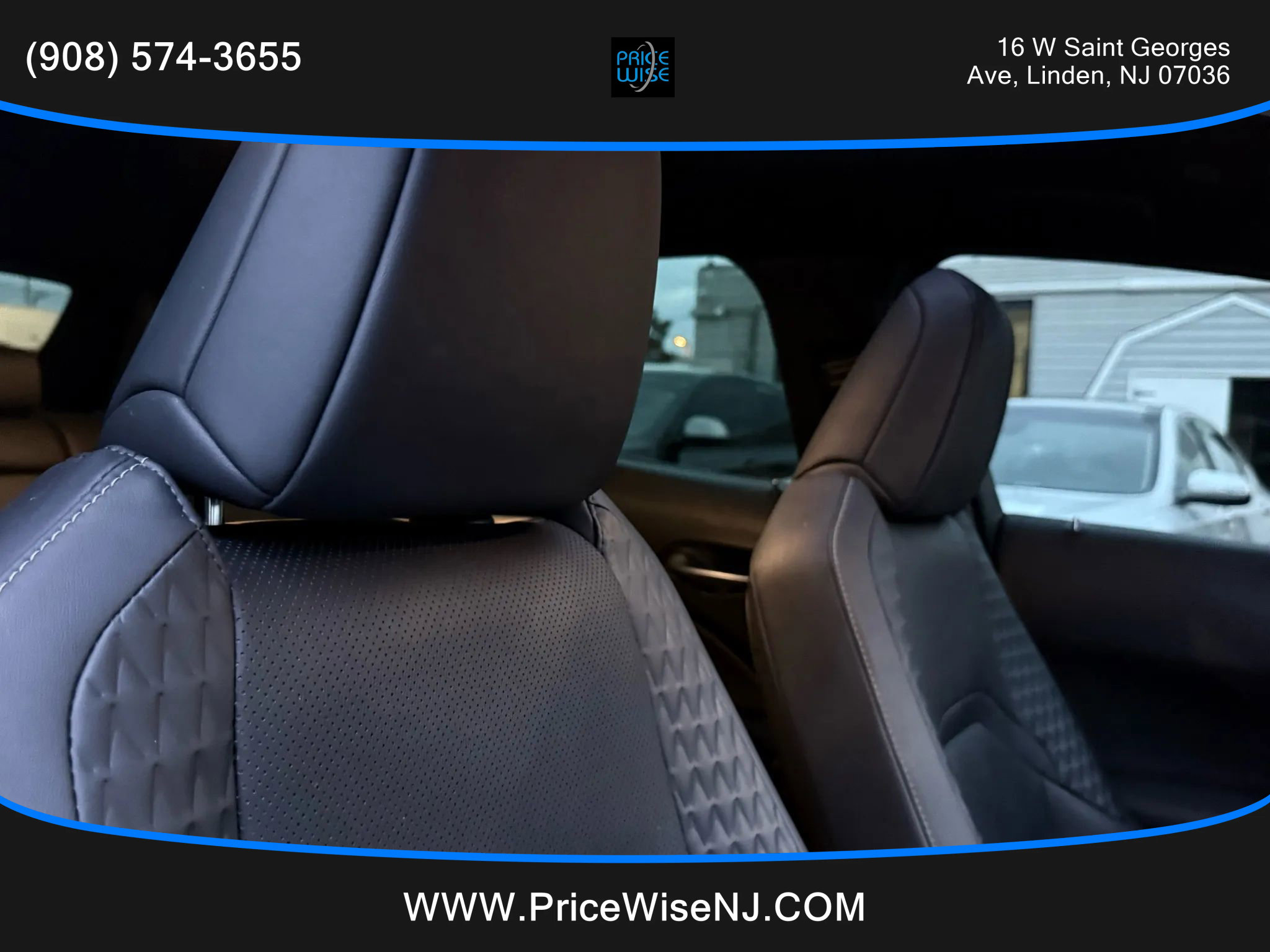 Used 2022 Lexus UX 250h w/ Premium Package image 21