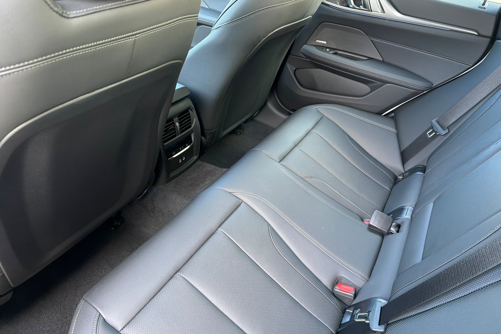 New 2026 BMW i4 M60 w/ Premium Package AWD/4WD image 10