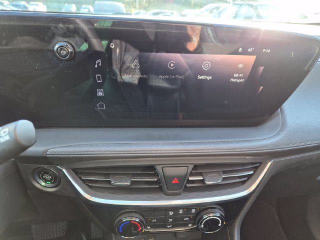 Certified 2024 Buick Encore GX Sport Touring w/ Comfort Package AWD/4WD image 18