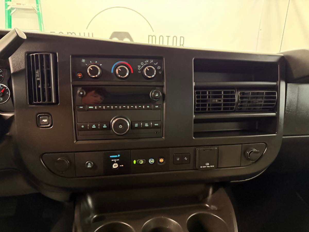 Used 2023 Chevrolet Express 3500 LT w/ LT Preferred Equipment Group image 14