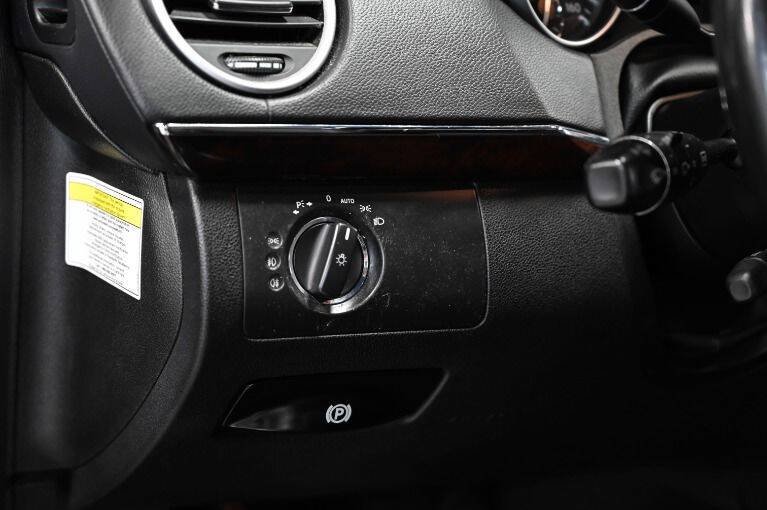 Used 2010 Mercedes-Benz GL 450 4MATIC image 27