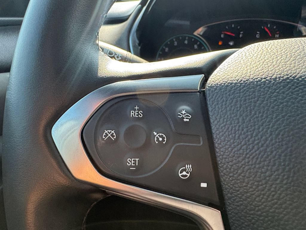 Used 2023 Chevrolet Traverse LT AWD/4WD image 32