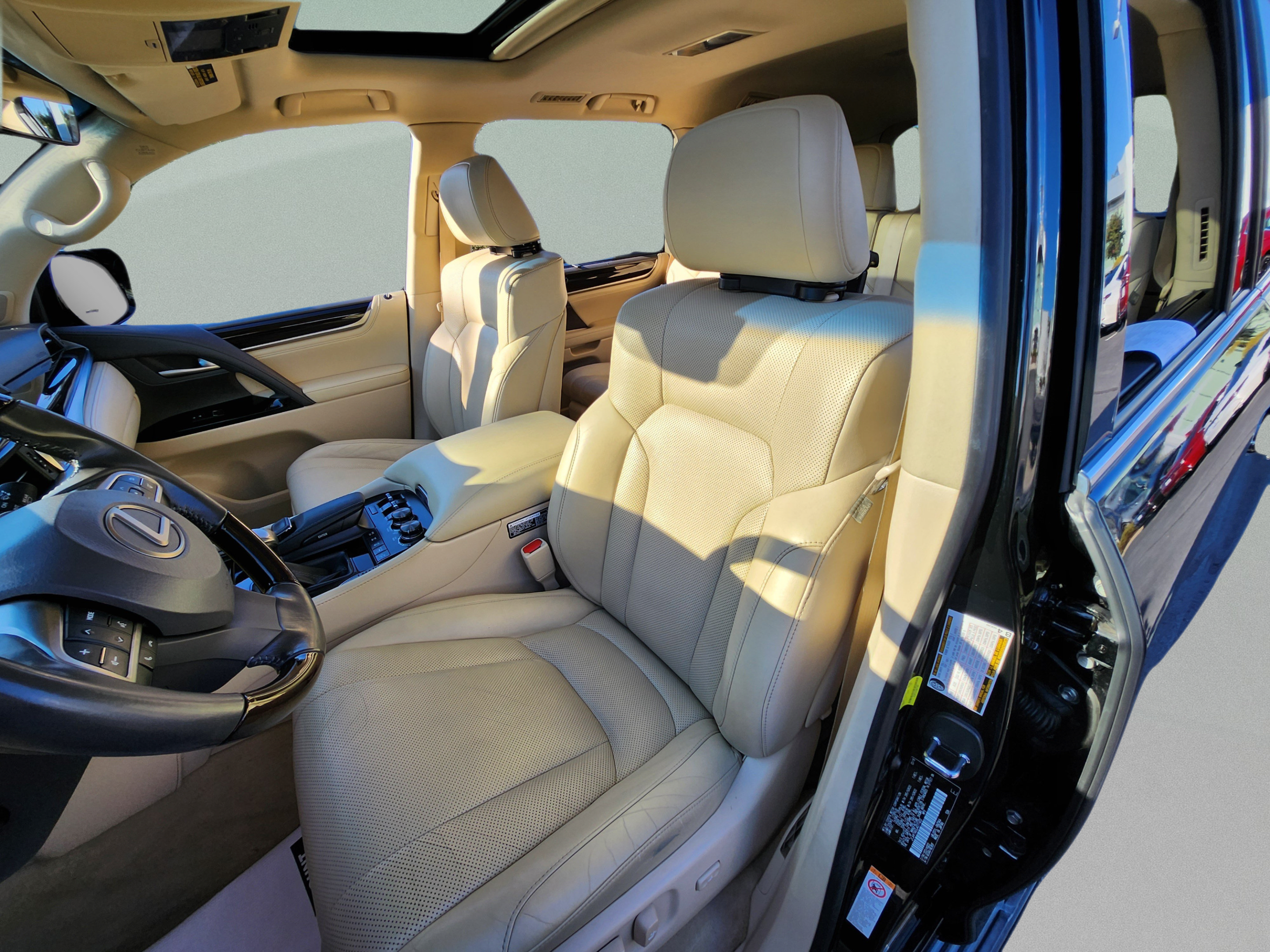 Used 2018 Lexus LX 570 4WD image 13