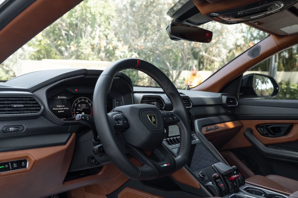 Used 2023 Lamborghini Urus S AWD/4WD image 18