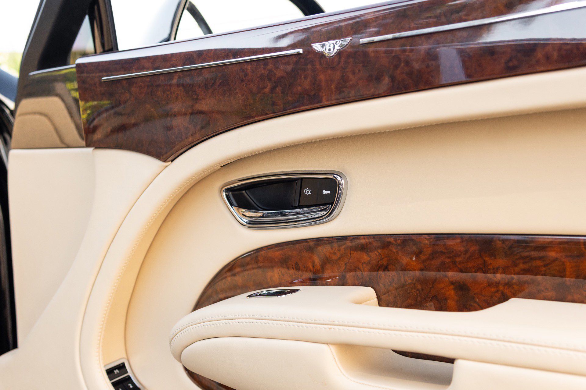 Used 2014 Bentley Mulsanne RWD image 58