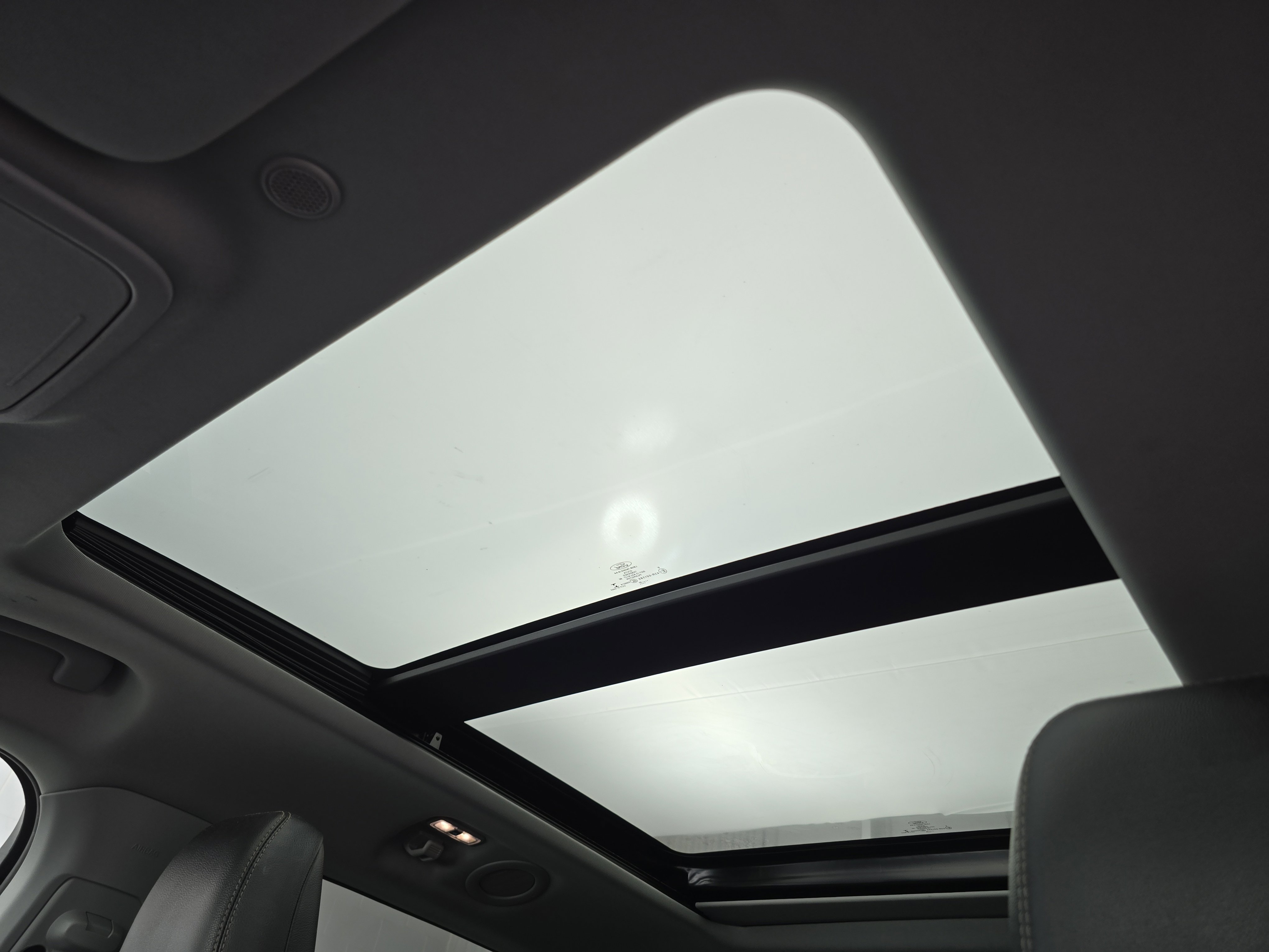 Used 2020 Ford Explorer XLT w/ Equipment Group 202A image 31