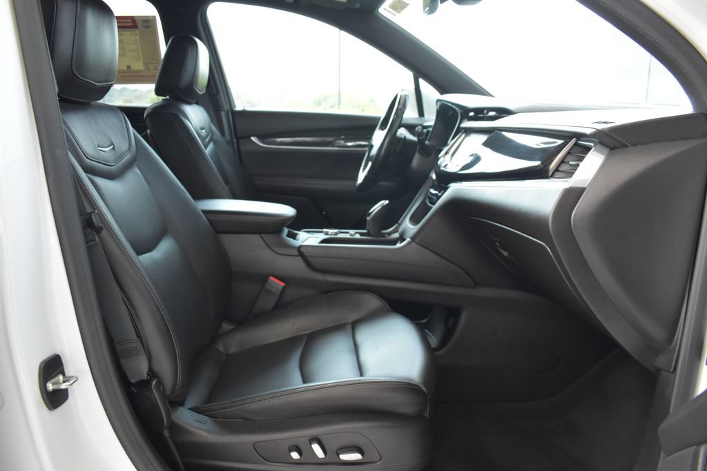 Used 2020 Cadillac XT6 Premium Luxury FWD image 5