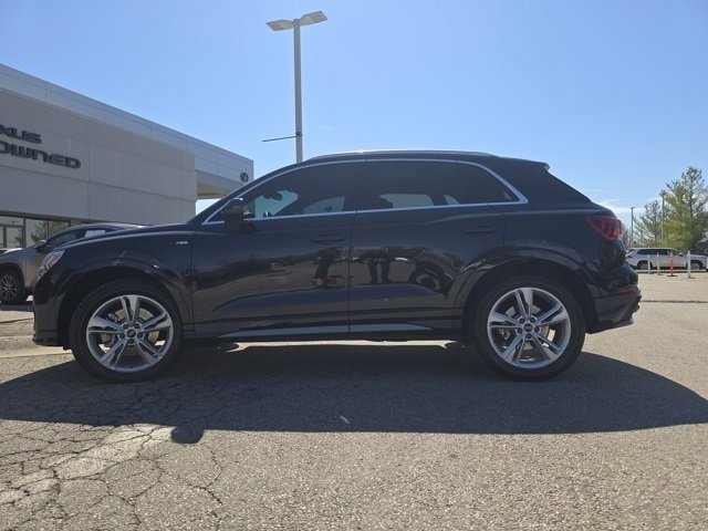 Used 2022 Audi Q3 2.0T Premium Plus w/ Premium Plus Package image 21