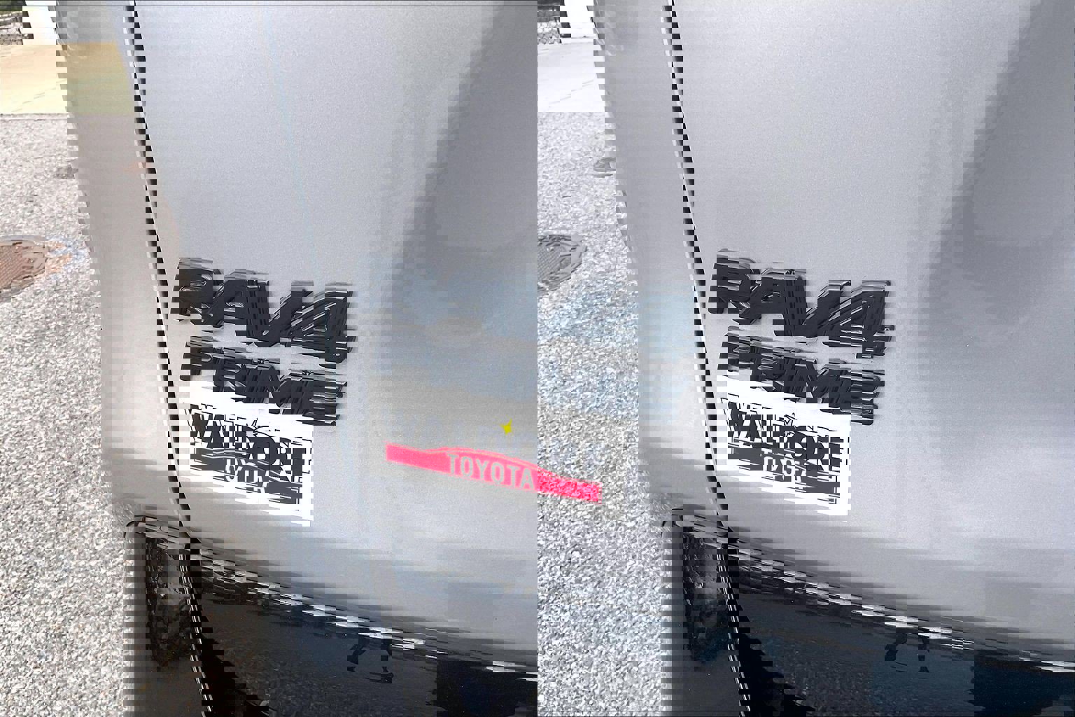 Used 2023 Toyota RAV4 SE image 10