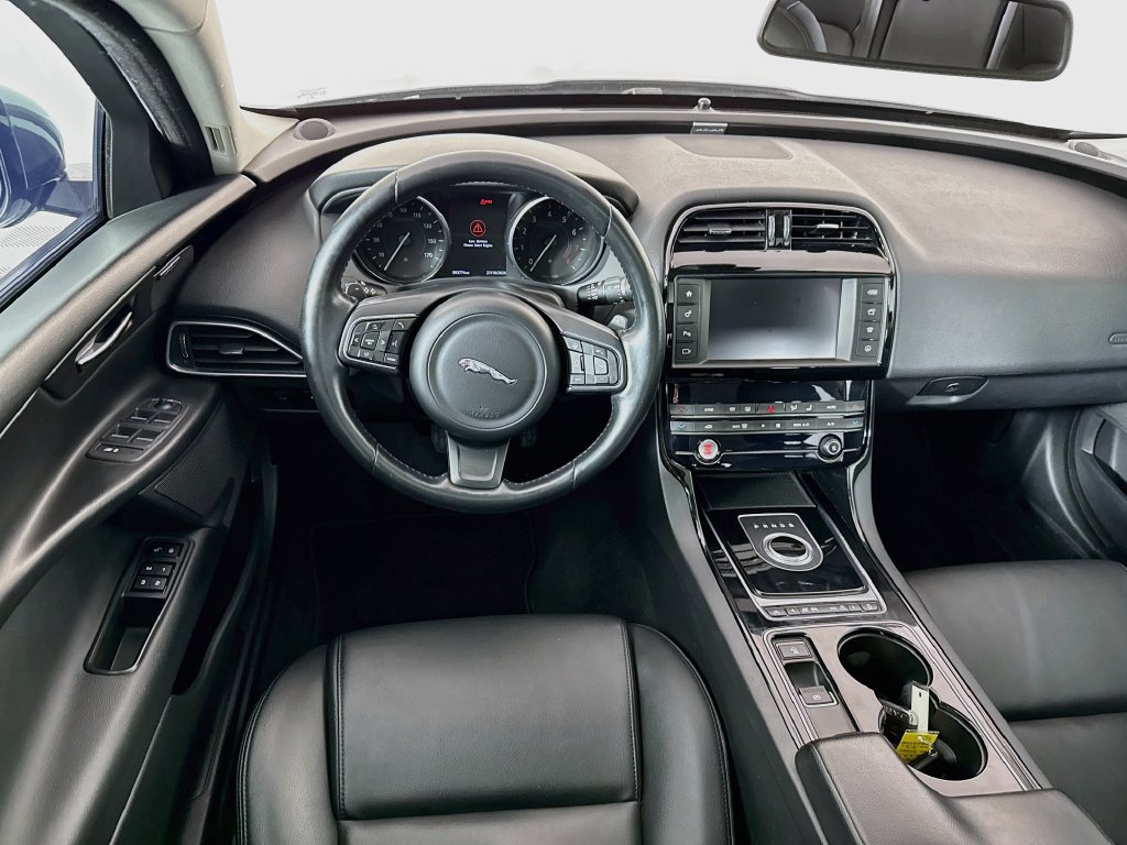 Used 2017 Jaguar XE Premium AWD/4WD image 24