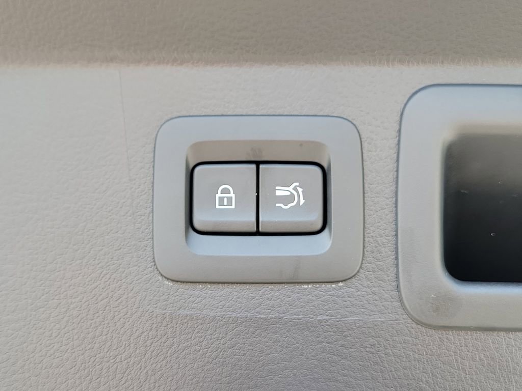 Certified 2025 MAZDA CX-50 Meridian Edition w/ Weather Package image 10