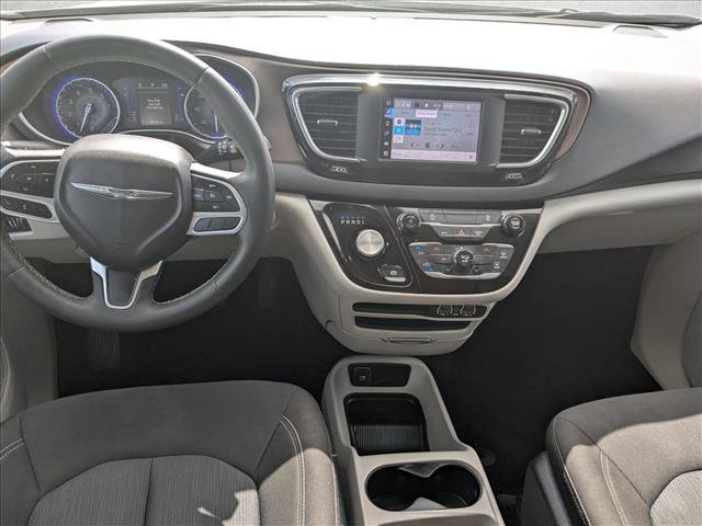 Certified 2022 Chrysler Voyager LX image 18