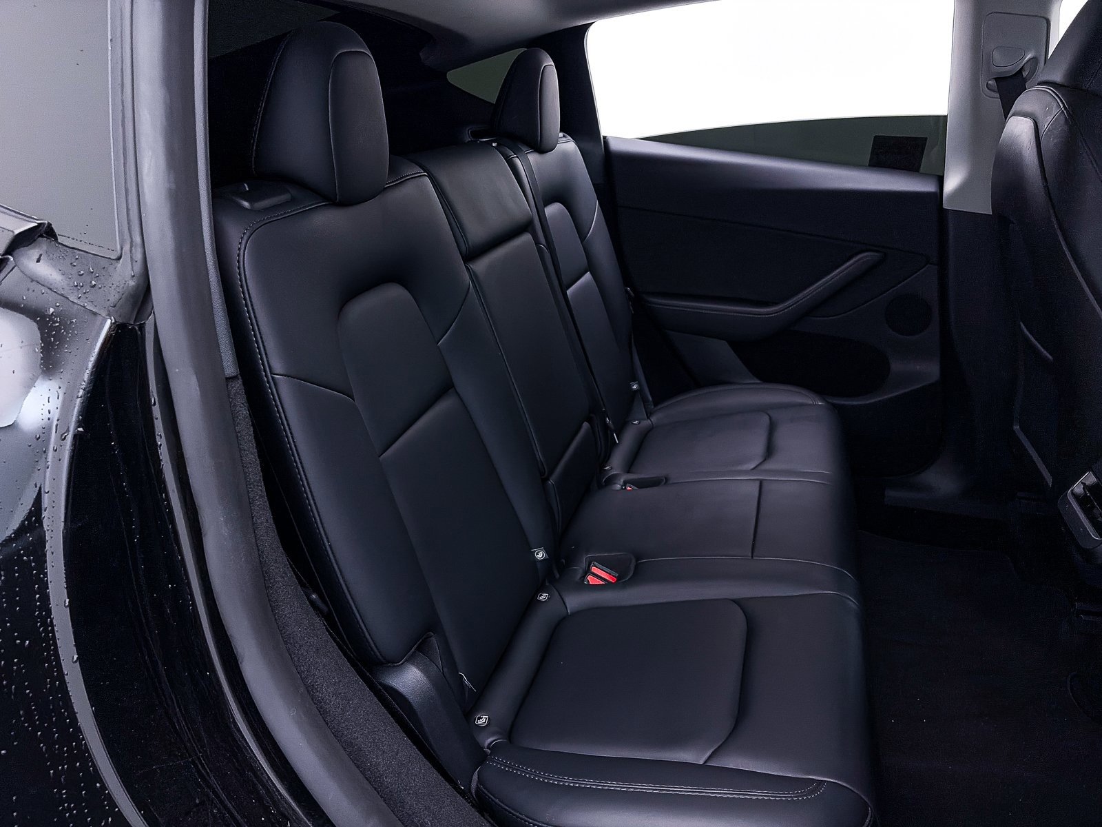 Used 2025 Tesla Model Y Long Range image 31