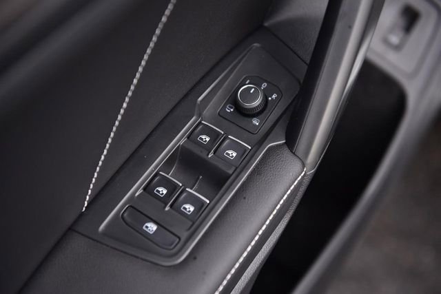Certified 2024 Volkswagen Tiguan SEL R-Line AWD/4WD image 8